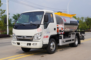 Foton 4X2 3 CBM Asphalt Distribution Truck