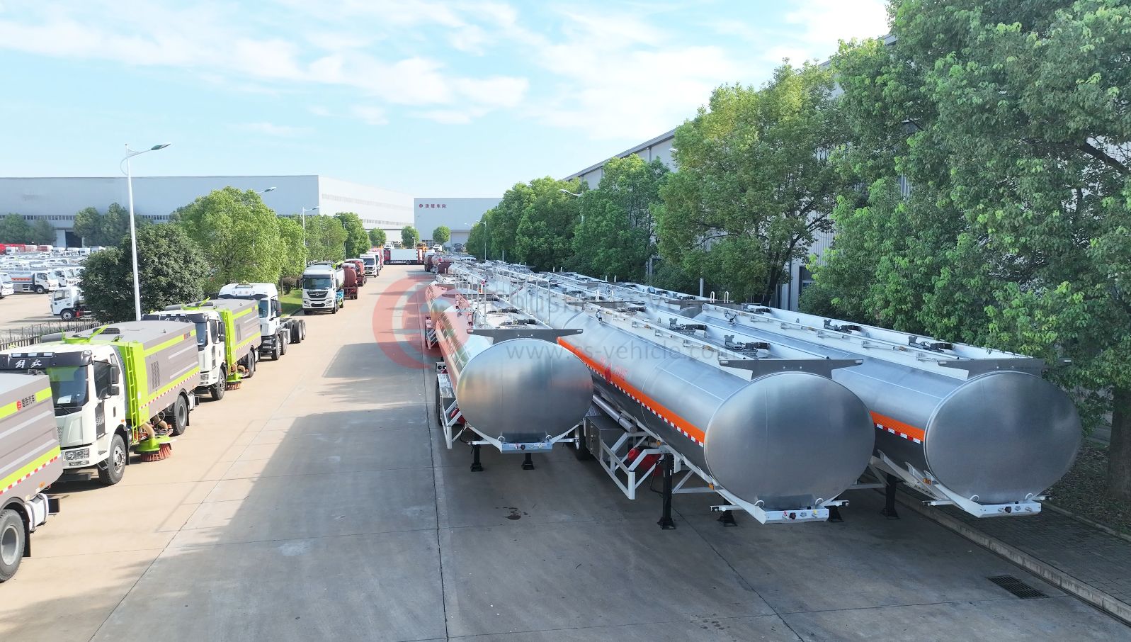 fuel tank semi trailer truck-Chusheng Vehicle1